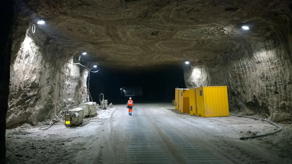Mining Services Interlocks Surveys Salt Mine
